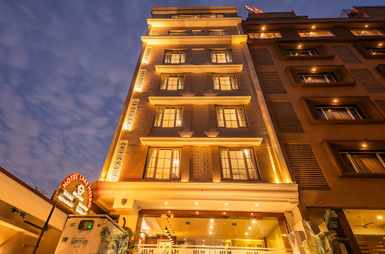 Hotel Lake Metro